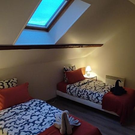 Au Pied Du Chateau 2 Bellegarde-du-Loiret Szoba fotó