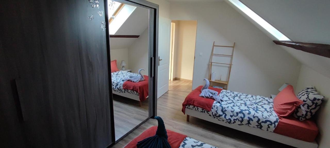 Au Pied Du Chateau 2 Bellegarde-du-Loiret Szoba fotó